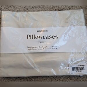 Brooklinen 2pcs Luxe Pillowcases 100% Cotton Standard Size - Cream Colored [NEW]